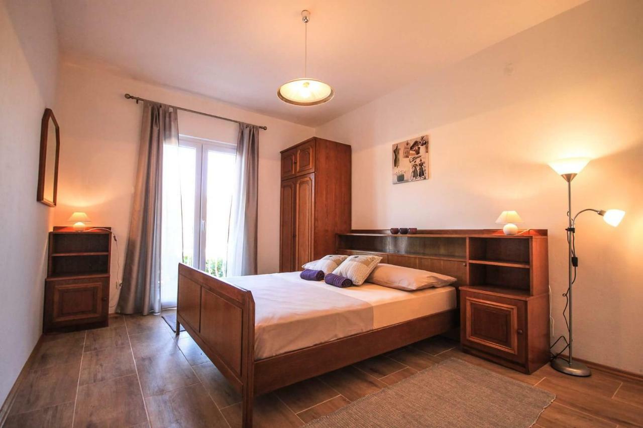 Marivo Guest House Molunat Exterior photo