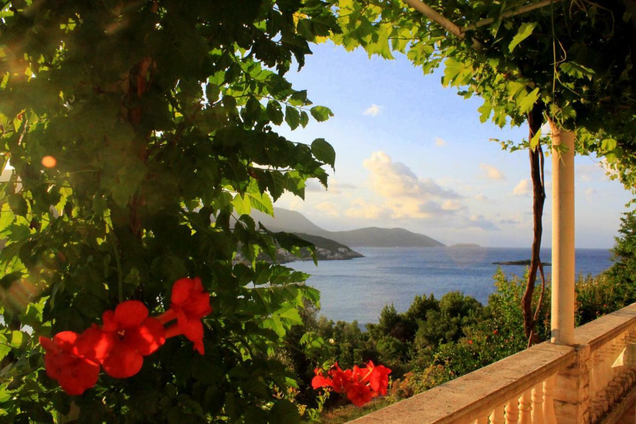 Marivo Guest House Molunat Exterior photo