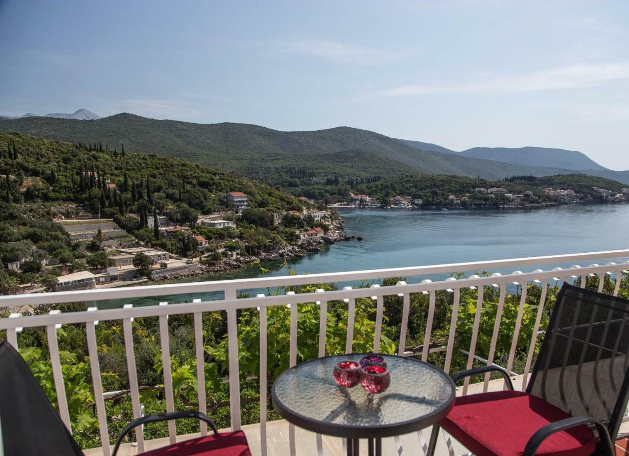 Marivo Guest House Molunat Exterior photo