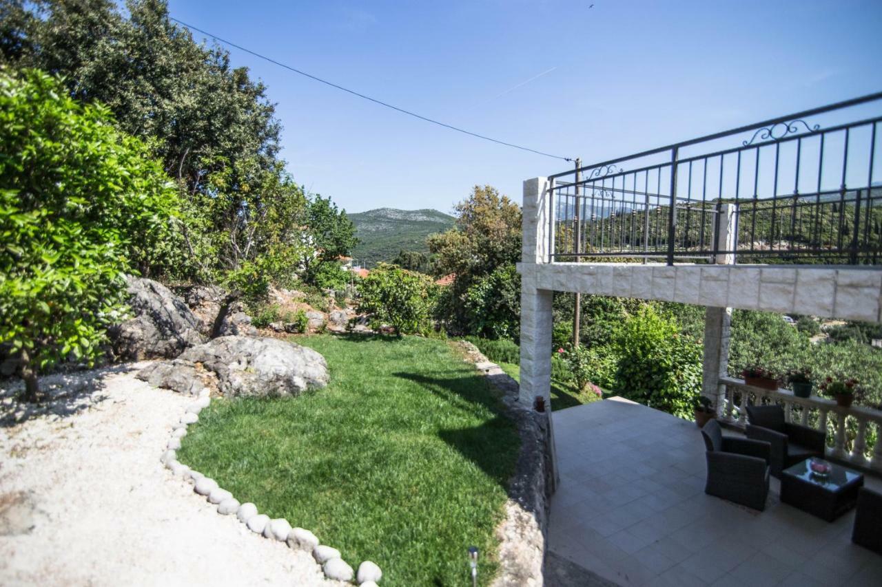 Marivo Guest House Molunat Exterior photo